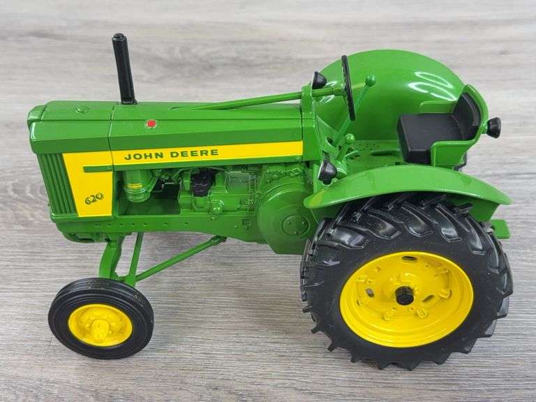 John Deere 620 WF, 1/16, 2002 SFTS, Ertl