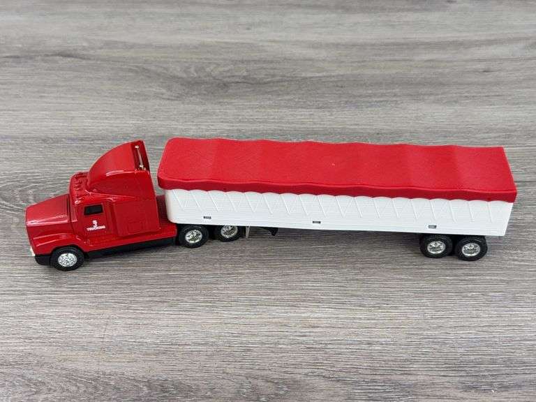 Freightliner 120 Conventional Model SJ Trucking W/Grain Trailer, 1/64, Ertl