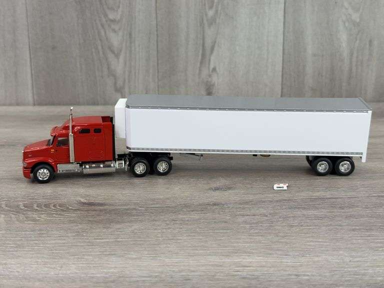 International Truck-DCP W/Refrigerated Trailer Bank-Liberty Classics Limited Edition, 1/64, Mudflap Not Attached