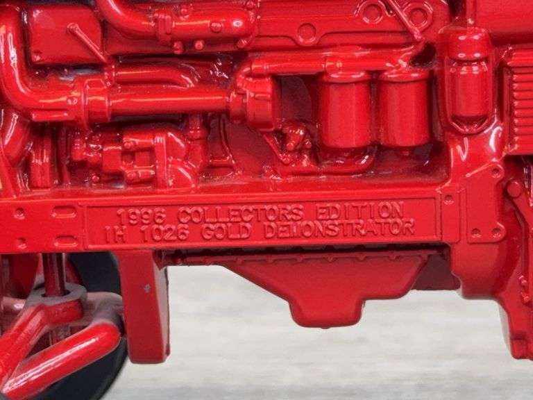 International Farmall Hydro 1026 WF, 1/16, Gold Demonstrator, Ertl