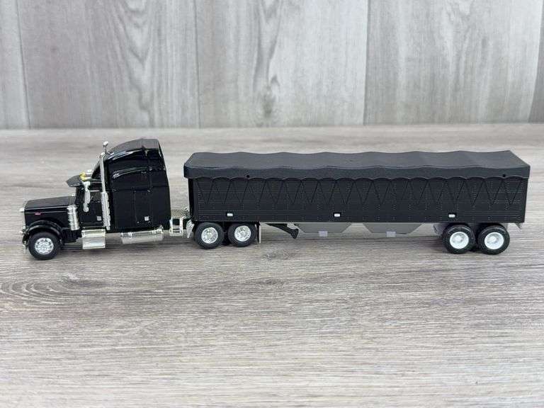 Peterbilt Truck W/Bottom Dump Trailer, 1/64, Trailer Ertl