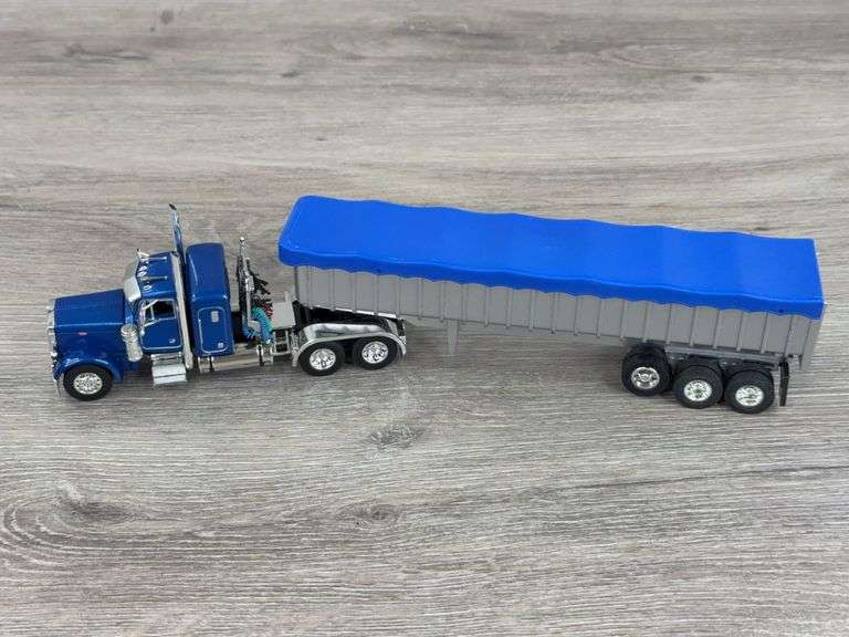 Peterbilt Truck-DCP W/Custom Dump Grain Trailer, 1/64