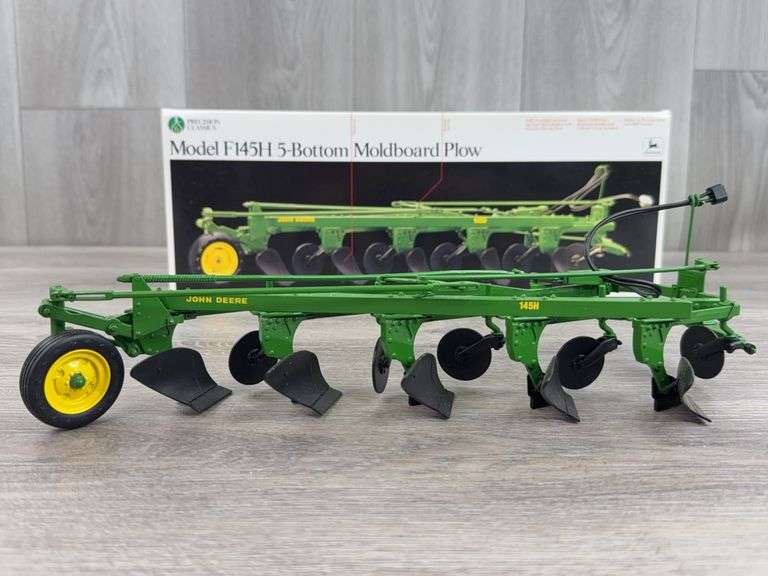 John Deere F145H 5 Bottom Moldboard Plow, 1/16