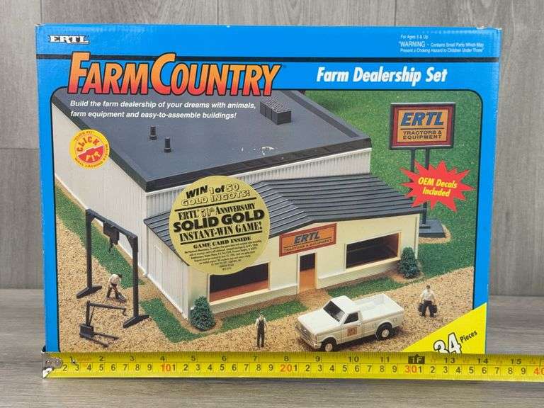 Farm Country Farm Dealership Set, Ertl, Unsure If Complete