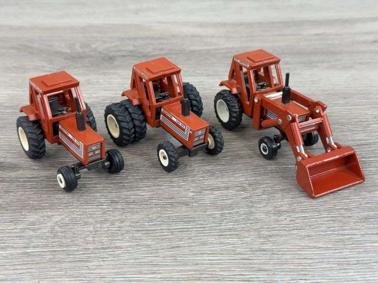 Hesston 130-90, 130-90 DT & 100-90 W/Loader, 1/64, Ertl & Mini Toys