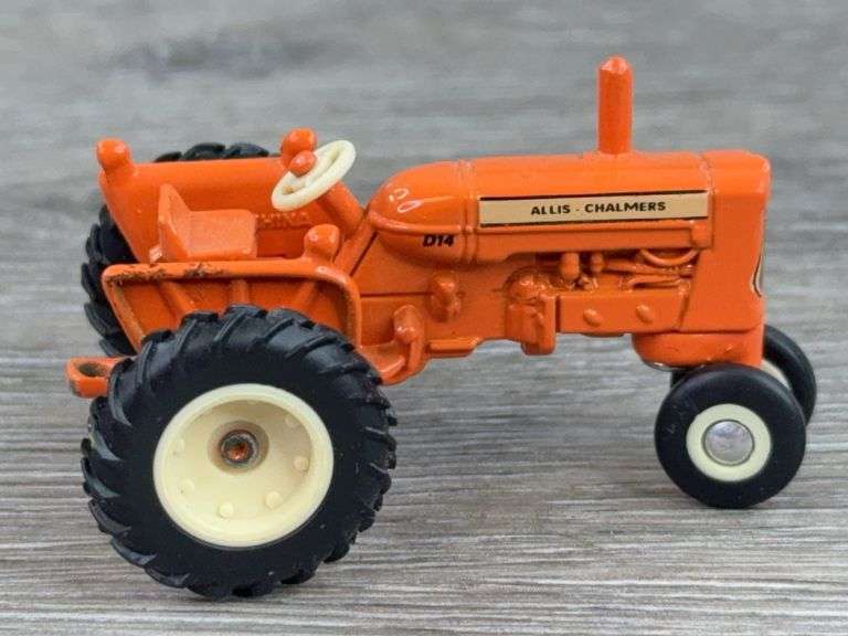 Allis-Chalmers Tractors & Implements, 1/64, Ertl & Custom