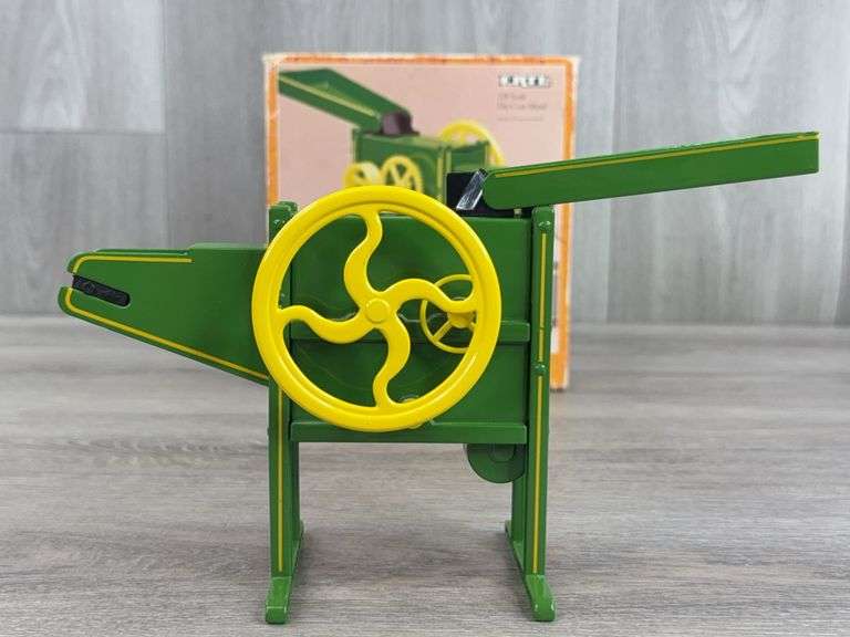 John Deere Antique Corn Sheller, 1/8, Ertl, Power House Farm Series