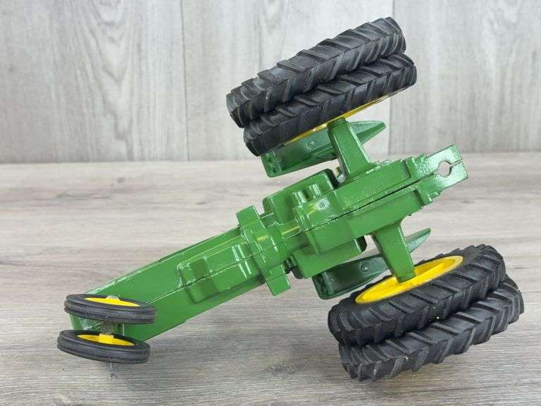 John Deere 3020 Diesel NF Duals, 1/16, Ertl