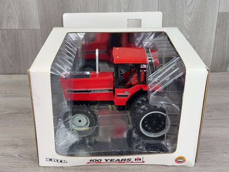 International 5488 MFD Duals, 1/16, Centennial, Ertl