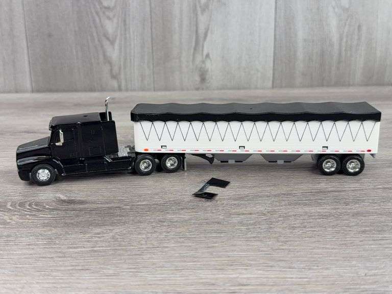 Freightliner C120 Truck W/Bottom Dump Trailer,  1/64, Truck Racing Champions, Trailer Ertl, Mudflap Needs Reattached