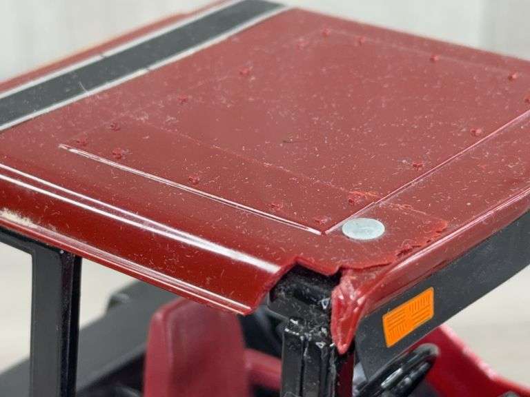 International 3288 WF, 1/16, Custom, Roof Is Cracked