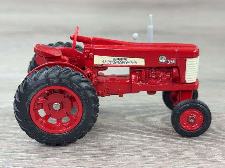 McCormick Farmall 300 & 350, Minneapolis Moline G750 & Case 800, 1/43, Ertl