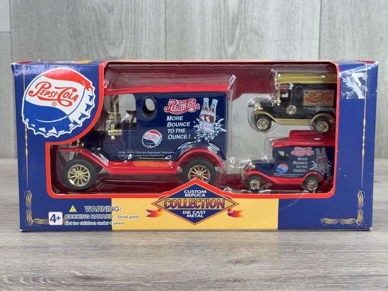 Custom Replica Collection Pepsi-Cola Delivery Truck Bank, 1/24 & 1/64, Golden Wheel Die Casting Fty.
