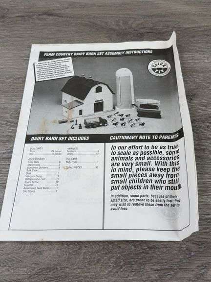 Farm Dairy Barn Set, 92 Pieces, Ertl, Items Missing, Not Complete