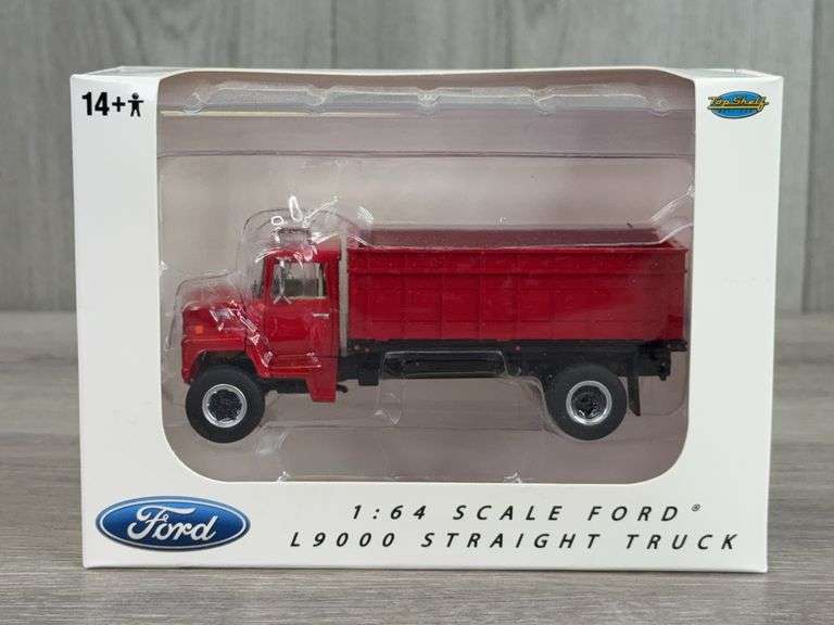 Ford L9000 Straight Truck, 1/64, Top Shelf, Rangoon Red