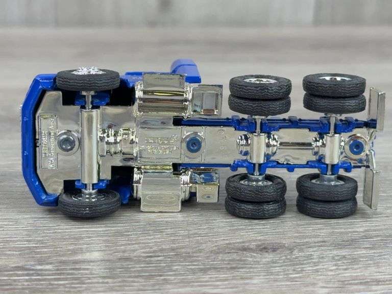 WhiteGMC Plainfield Trucking Truck-Ertl W/Custom Trailer W/Pup, 1/64