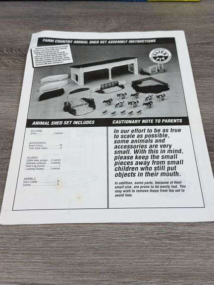 Farm Country Animal Shed Set 46 Pieces, Ertl, Unsure If Complete