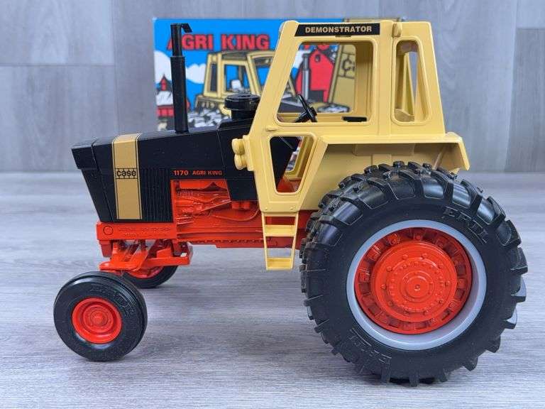 Case Agri King 1170 WF Duals, 1/16, Toy Farmer
