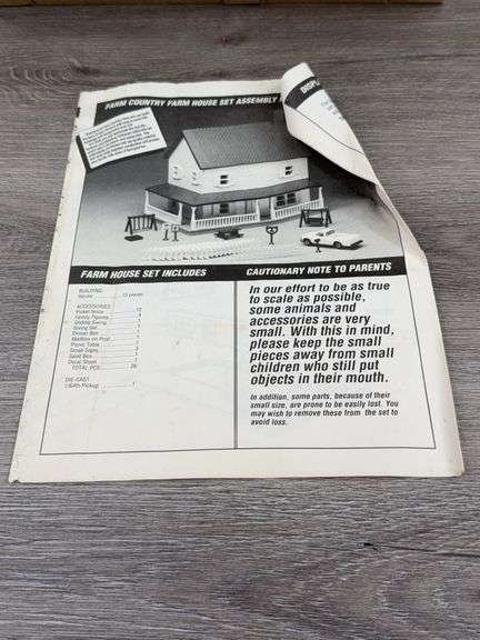 Farm Country Farm House Set 40 Pieces,  Ertl, Unsure If Complete