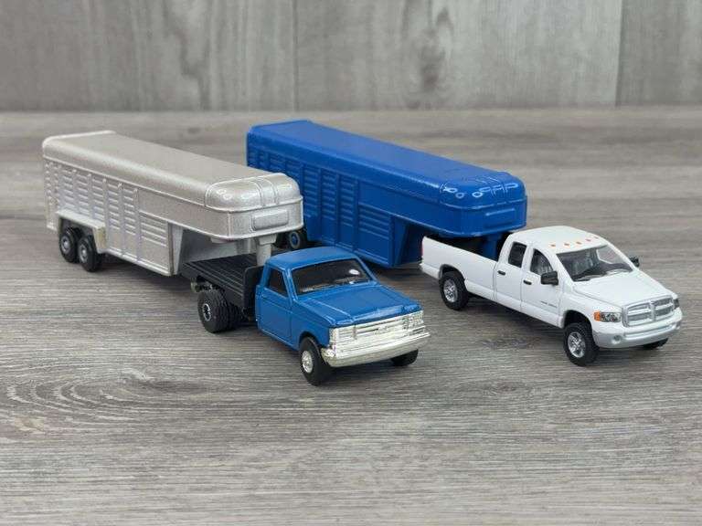 Dodge Ram 2500 Pickup W/Livestock Trailer & Pickup W/Livestock Trailer, 1/64, Custom