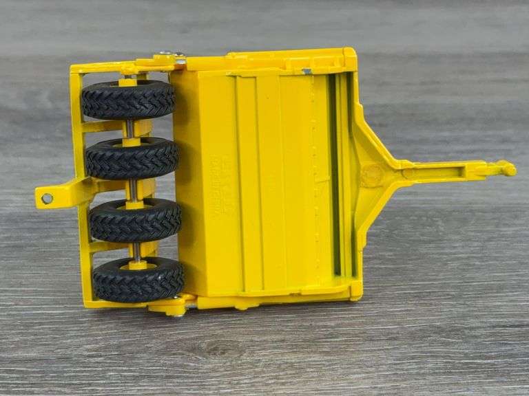 3 Scrapers, 1/64, Ertl, 2 Reynolds 17E10.5, 1 Has Been Painted