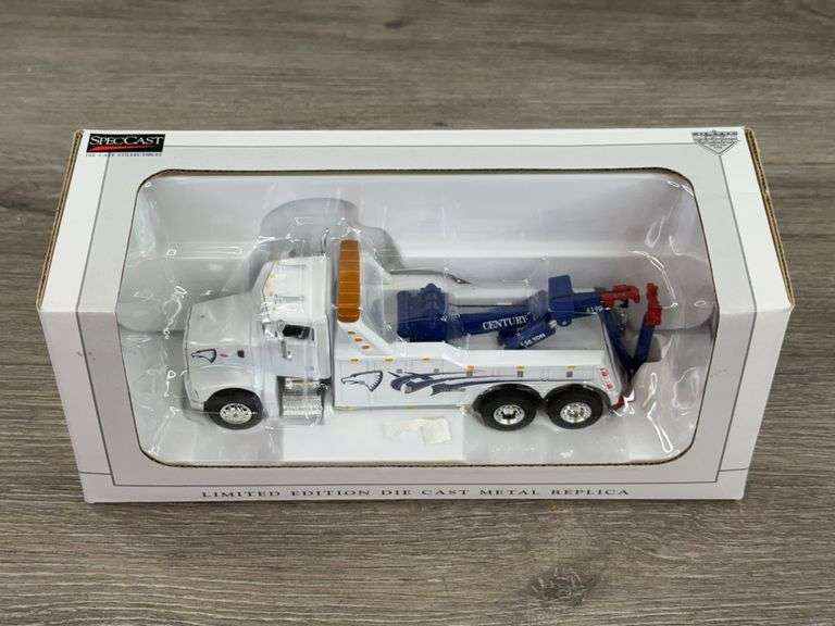 Peterbilt 385 Miller Industries Eagle Century Wrecker, 1/64, SpecCast, Limited Edition