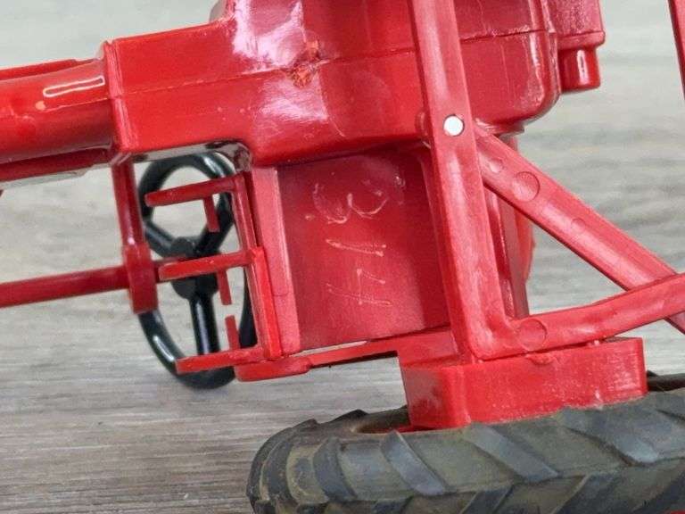 IH Farmall 130 WF, 1/16, Custom, Plastic