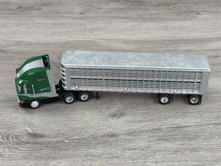 International 9800 Truck W/Livestock Trailer,  1/64, Custom, Mud Flap Needs Reattached
