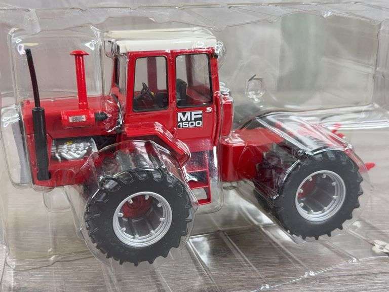 Massey Ferguson 1500 4WD Duals, 1/32, 2004 NFTS, Toy Farmer
