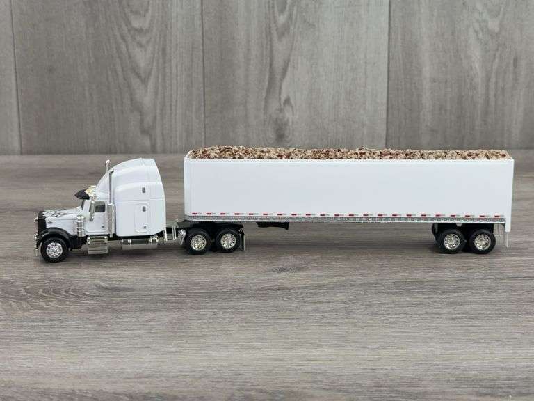 Peterbilt Truck W/Trailer, 1/64, Trailer Liberty Classics, Limited Edition