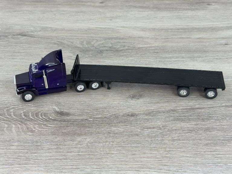 Peterbilt 377A/E Truck-Ertl W/Penjoy Flatbed Trailer, 1/64