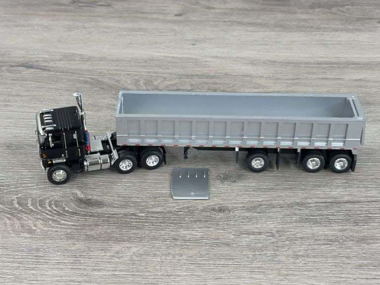 International Transtar Truck W/Dump Trailer, 1/64, Custom Trailer, Front Panel Not Attached