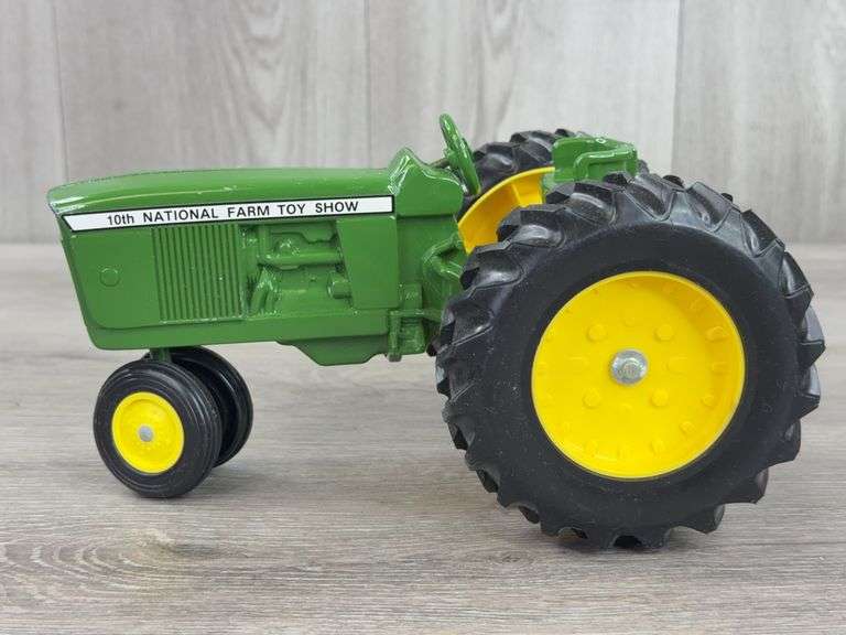 John Deere 1987 10th National Farm Toy Show Tractor, 1/16