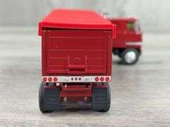 2-International Trucks W/Yatming Dump Grain Haulers, 1/64