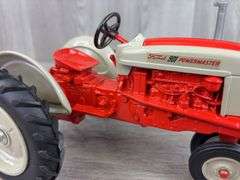 Ford 901 Powermaster. Toy Farmer 1986