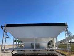 Simonsen Fertilizer Tender Dual Bin Hopper - No chassis