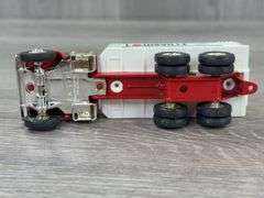 IH Flatbed & Grain Trucks, 1/64, Ertl & Custom