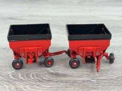 7 Grain Hopper Wagons, 1/64, Ertl