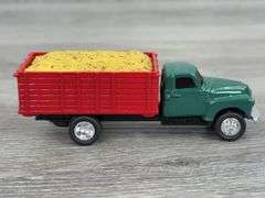 IH Flatbed & Grain Trucks, 1/64, Ertl & Custom