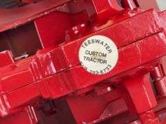 International Hydro 100 WF Duals, 1/16, Ertl, Customized