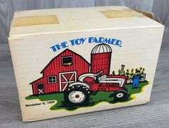 Ford 901 Powermaster. Toy Farmer 1986