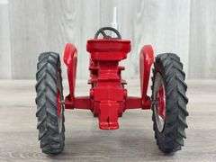 IH McCormick Farmall 656 NF, 1/16, Custom