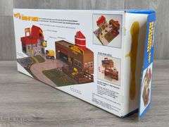 Hot-Wheels Sto & Go Round-Up Ranch, Over 10 Play Pieces, Mattel, Unsure If Complete