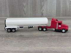 2 Ford LTL-9000 & 1 Kenworth T600A W/Tankers, 1/64, Ertl