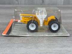 Minneapolis-Moline A4T-1600 Diesel 4WD W/Cab, 1/64, Scale Models