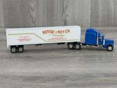 Peterbuilt 379 Conventional Never Say Never 1066 International Super Stock Pulling Tractor Semi Bank, 1/64, Liberty Classics By Spec Cast,  Limited Edition