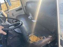 1980 International S1900 Grain Truck