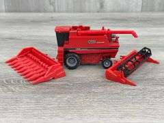 Case International 1660 Axial Flow Combine,  1/64, Ertl, 2 Heads
