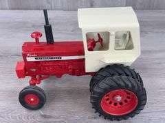 International Farmall 1456 WF Duals Cab, 1/16, Front Weights, Ertl