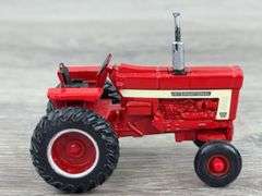 International Farmall Tractors, 1/64, Ertl, 660 Is 1999 NFTS